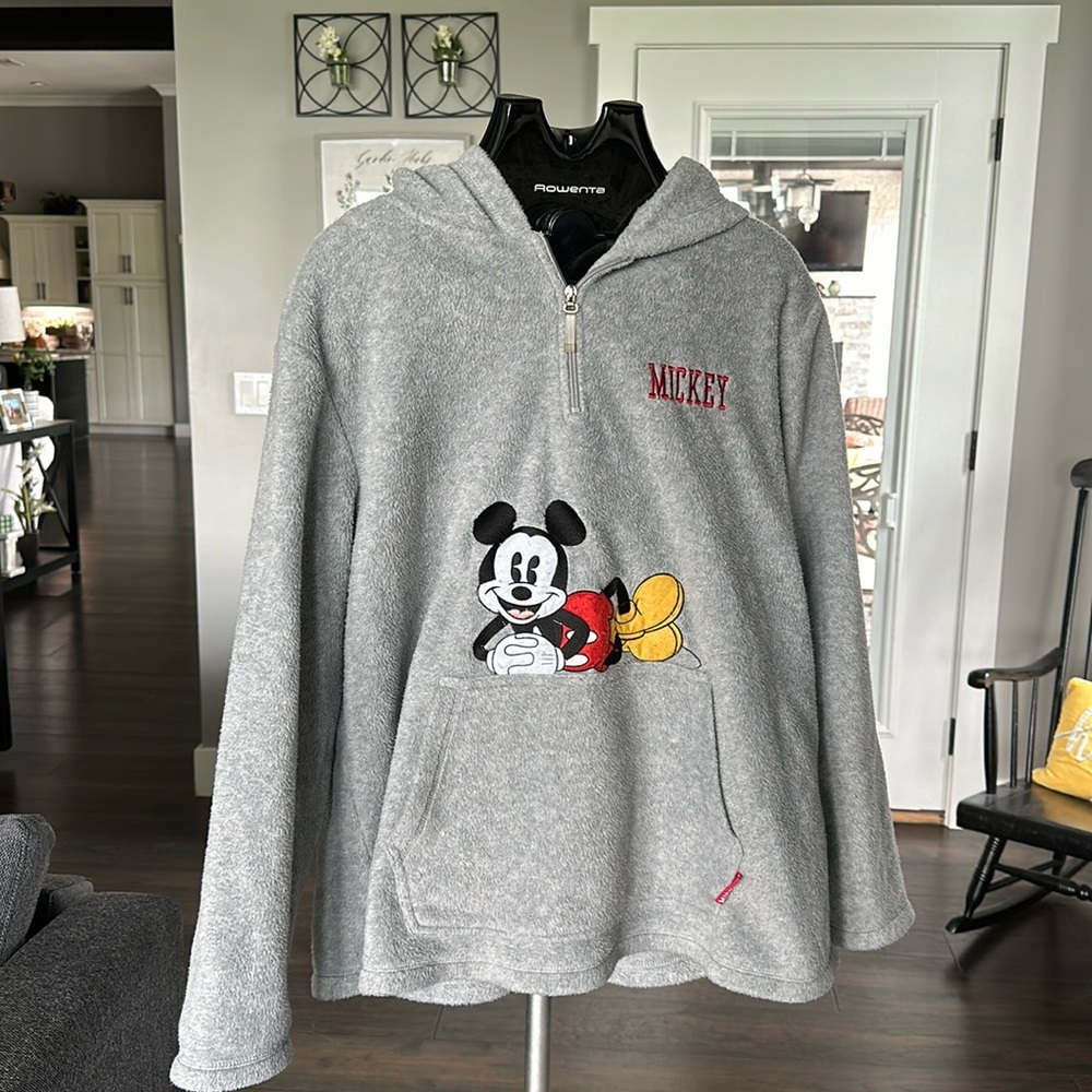 disney pullover